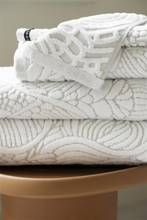 Laden Sie das Bild in den Galerie-Viewer, Dodo Pavone Handtuch Serie von MOOOI Weiß