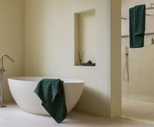 Laden Sie das Bild in den Galerie-Viewer, Dodo Pavone Handtuch Serie Dunkelgrün von MOOOI