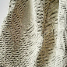 Laden Sie das Bild in den Galerie-Viewer, Deko-Kissenhülle LACE 50x70 Waffelpique