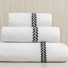 Laden Sie das Bild in den Galerie-Viewer, Badtextilien-Handtücher-bestickt