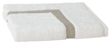 Laden Sie das Bild in den Galerie-Viewer, Badvorleger von Devilla 50x70