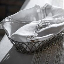 Laden Sie das Bild in den Galerie-Viewer, Stoffserviette für Brotkorb mit Spitze