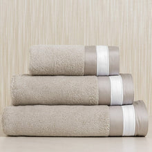 Laden Sie das Bild in den Galerie-Viewer, Hochwertige Handtücher - Duschtücher - Gästehandtücher beige