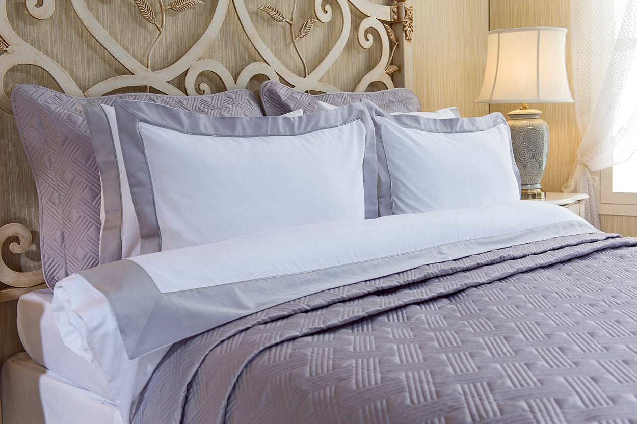Bettwäsche Set 3-teilig Hotelstil bestickt Zierstreifen